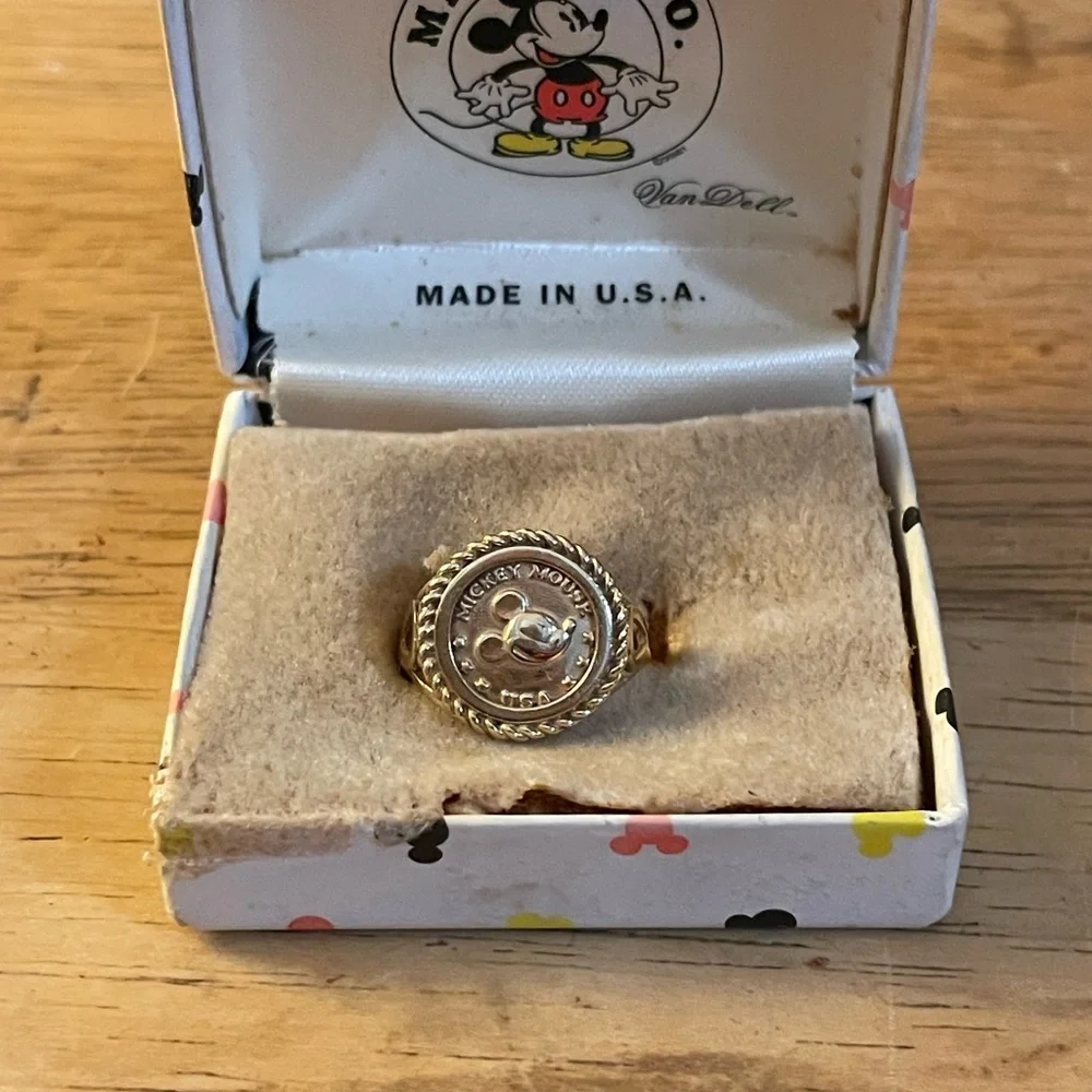 Van Dell Disney 10kt Gold Mickey Mouse USA Coin Ring size 5 Vintage Original Box - Picture 3 of 16